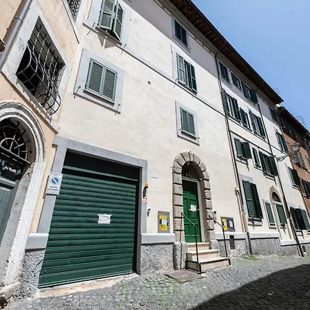 Ibernesi 23 - Fori Imperiali